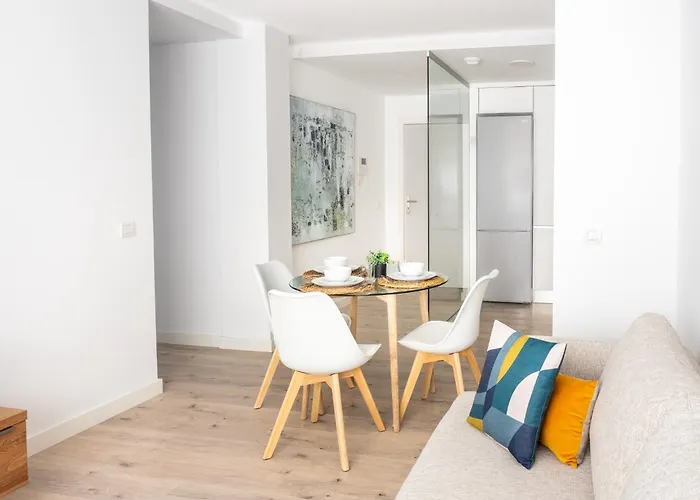 Appartamento Abora With Pool, Gym And Free Parking