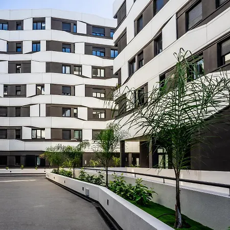 Lejlighed Abora With Pool, Gym And Free Parking