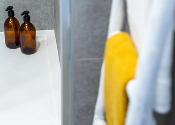 Abora With Pool, Gym And Free Parking