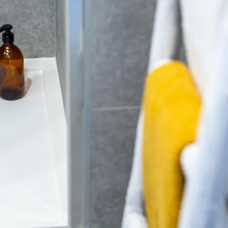 Abora With Pool, Gym And Free Parking