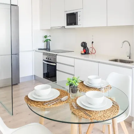 Apartment Abora With Pool, Gym And Free Parking
